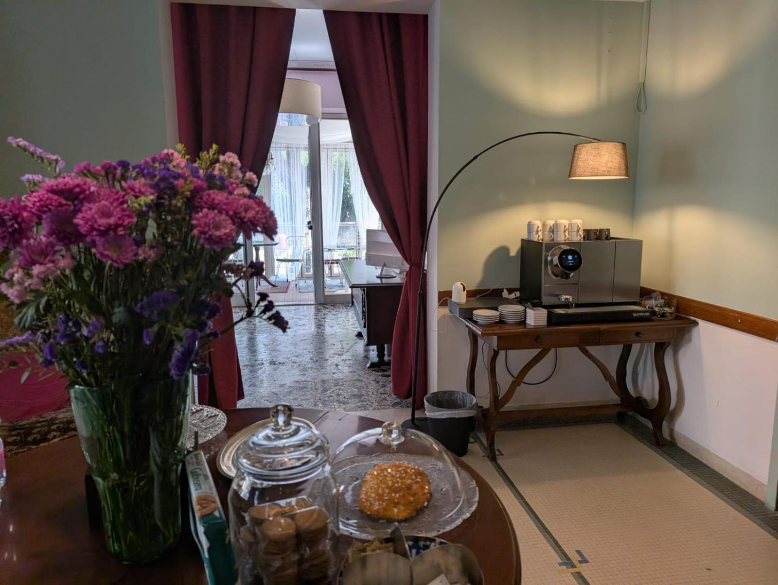 Villa Antonietta Rooms & Coffee Cesenatico Ngoại thất bức ảnh