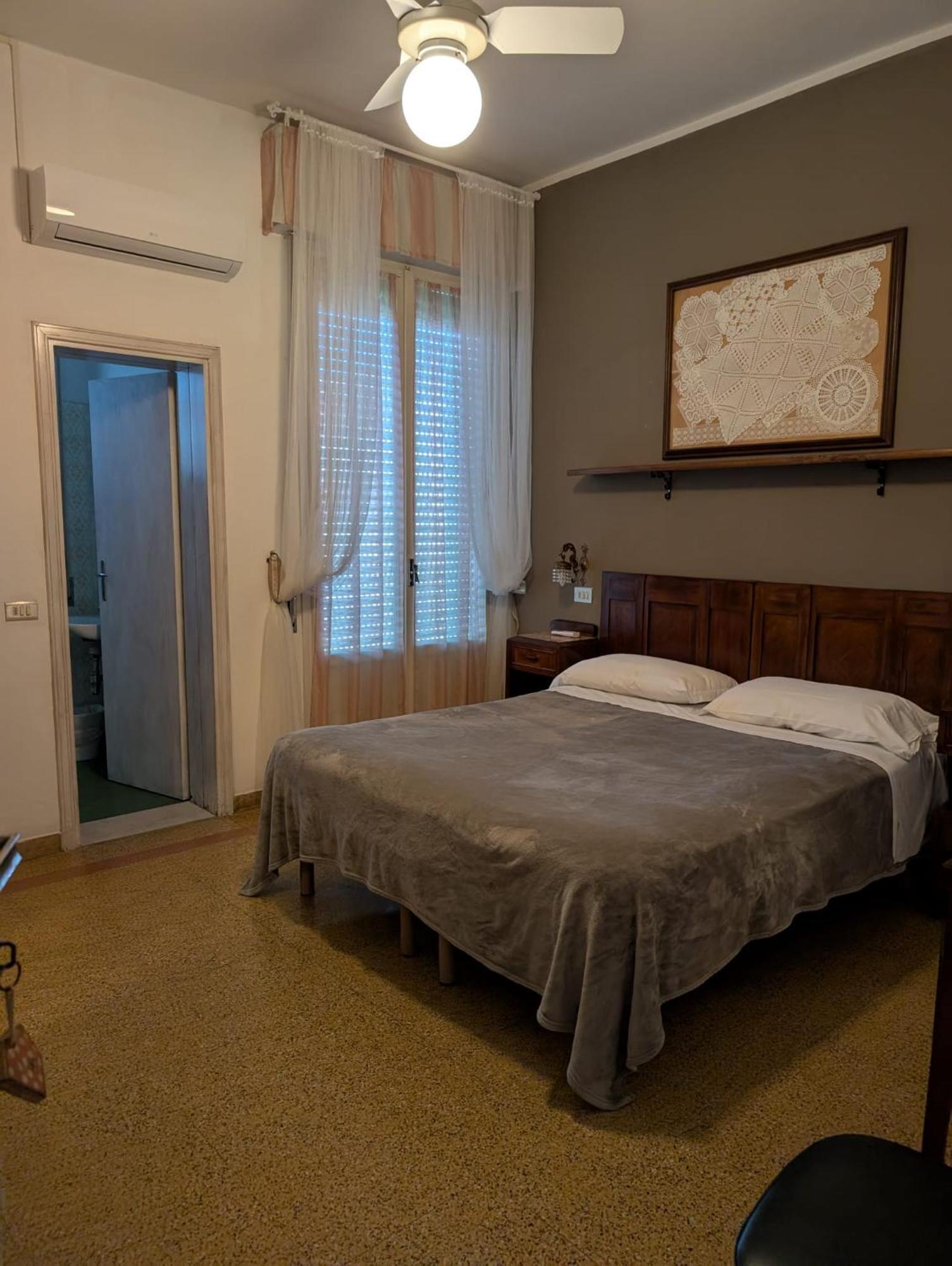 Villa Antonietta Rooms & Coffee Cesenatico Phòng bức ảnh
